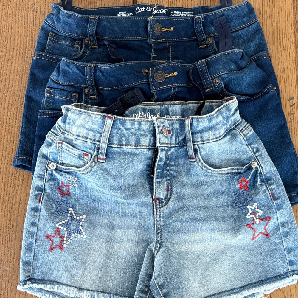 Cat & Jack stretchy Jean 3 Shorts - Blue L10/12